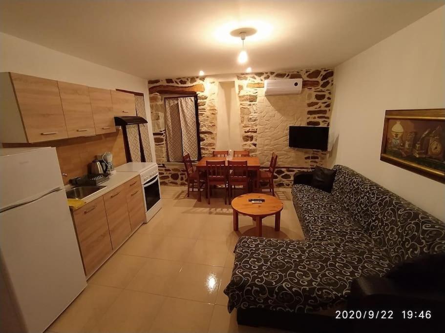 Marianthi'S Stone House Villa อาโยส นิโกลาออส ภายนอก รูปภาพ