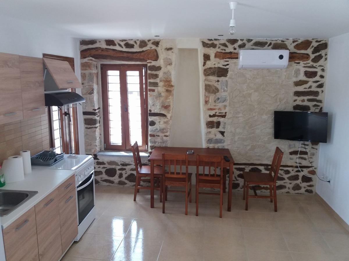 Marianthi'S Stone House Villa อาโยส นิโกลาออส ภายนอก รูปภาพ